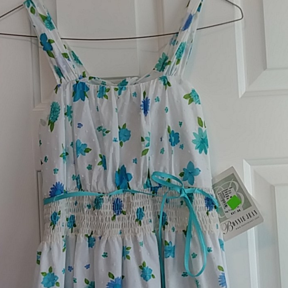 Girl's dress